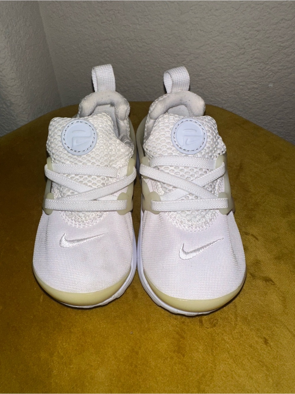 Nike Prestos Kids White and Light Beige  Slip-On Sneakers - Picture 2 of 4
